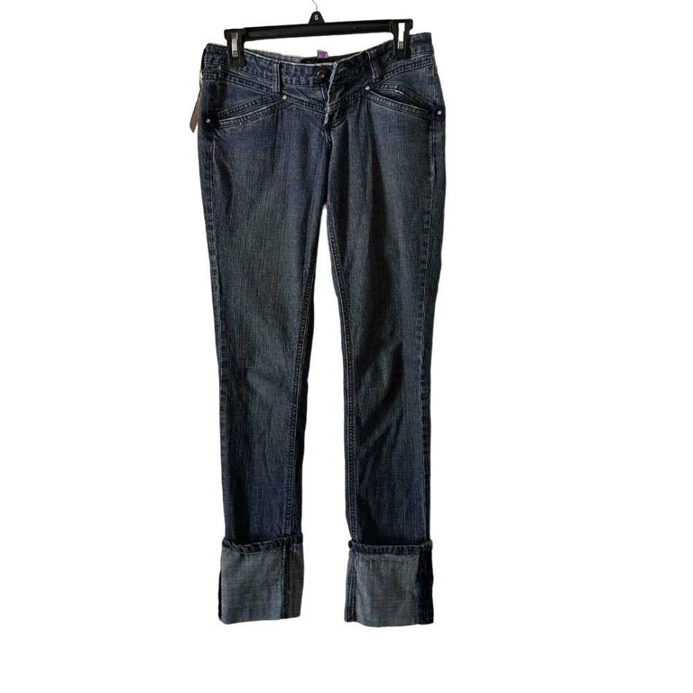65	Dollhouse	5.5" cuffed jeans	Size: 3 (juniors)